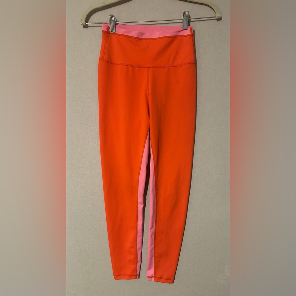 WILO active Stylish Orange and Pink cute Women's Leggings. SIZE S. Good cond